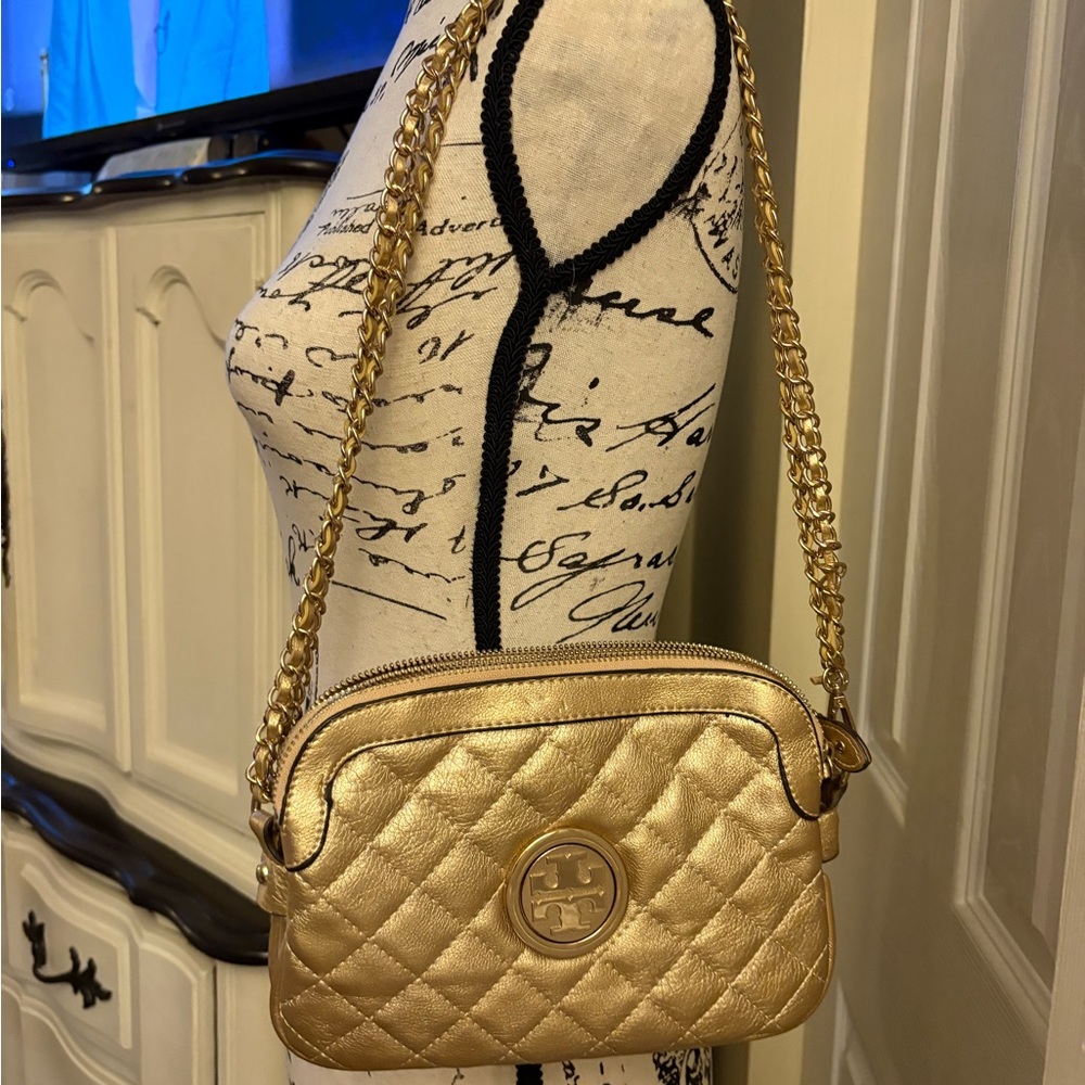 Gold Quilted Chain Shoulder Bag